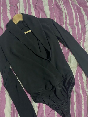 Black bodysuit like new, size M