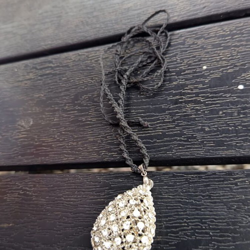 Necklace like new, silver, beautiful shape