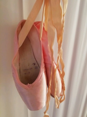 Repetto pointe shoes used no20 for beginners