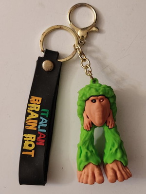 Brainrot Brr Brr Patapim Rubber Keychain like new, multicolor