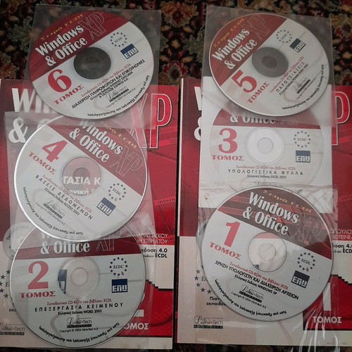 ECDL Windows and Office XP 6 volumes like new, certified material