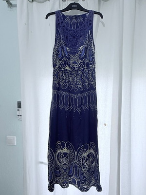 Cool cotton dress by M&Co used, white and blue