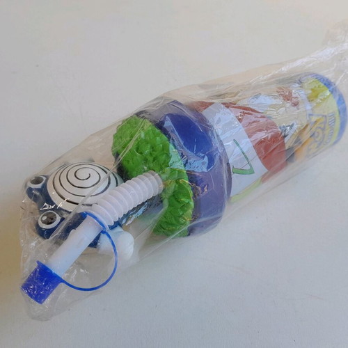 Pokemon cup with Poliwhirl figure season 1 1999 Nintendo new