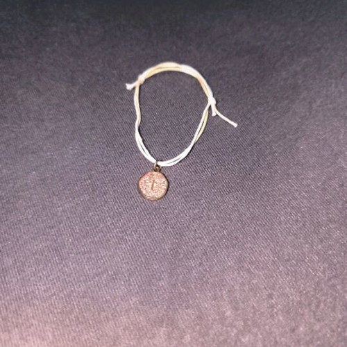 Handmade bracelet with cross adjustable for all wrist types