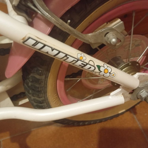 Children's bicycle 12 inch city white, like new with training wheels