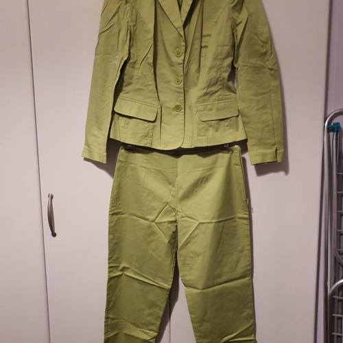 Summer suit set Lola like new, green blazer and trousers