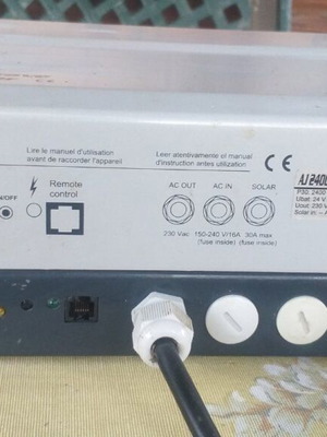Studer AJ2400-24 καθαρού ημιτόνου inverter 24V 2000W σαν καινούργιο