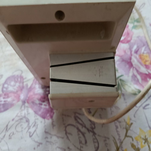 Electric knife sharpener like new