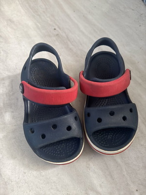 Πέδιλα παιδικά Crocs μεταχειρισμένα, νούμερο 22-23