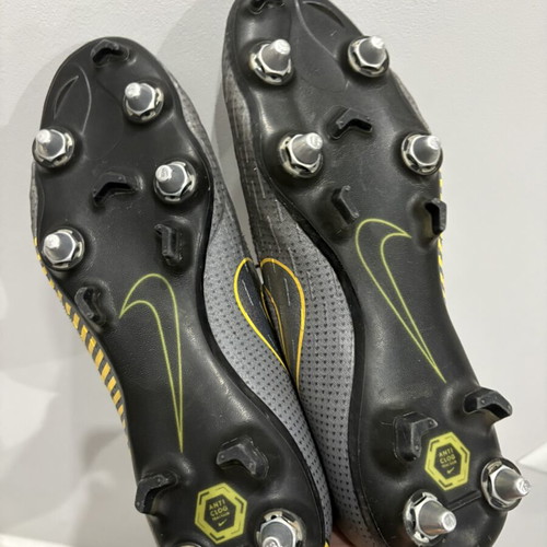 Nike Mercurial Vapor 360 football boots like new, size 42