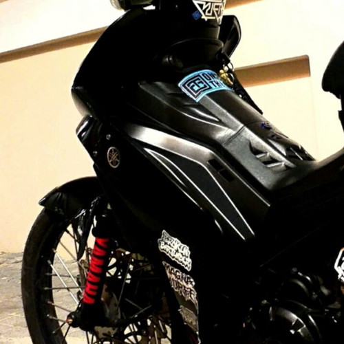 Complete motorcycle wheels with tires, disc and drum brakes