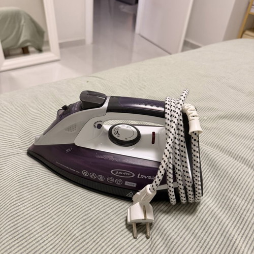 Juro Pro clothes iron 2400W