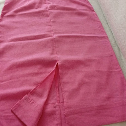 Linen midi skirt in fuchsia dark pink, like new, size L