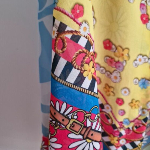 Moschino shirt like new, sizes M and L, multicolor