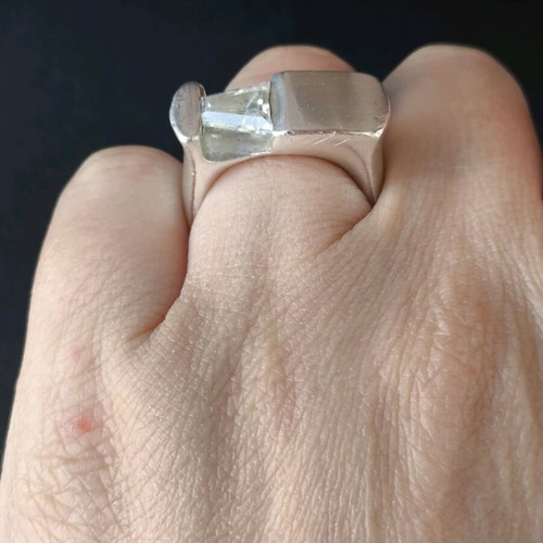 Ασημένιο μασιφένιο δαχτυλίδι 925 με διάφανο quartz μεταχειρισμένο