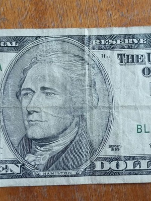 10 US dollar bill used 1999