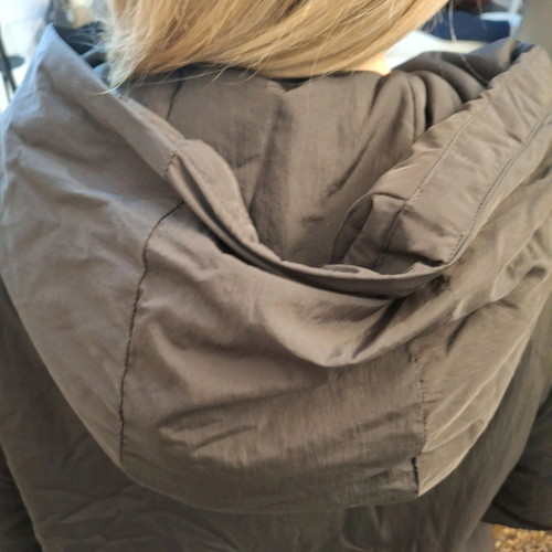 Massimo Dutti jacket like new with hood, size L, black