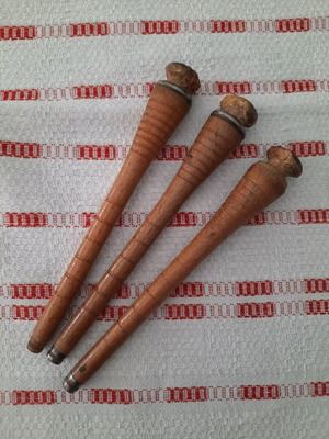 Wooden loom beaters used, 20cm length