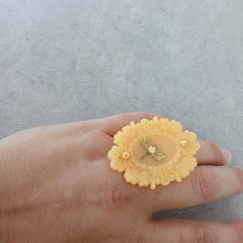 Handmade ring used, yellow gold color