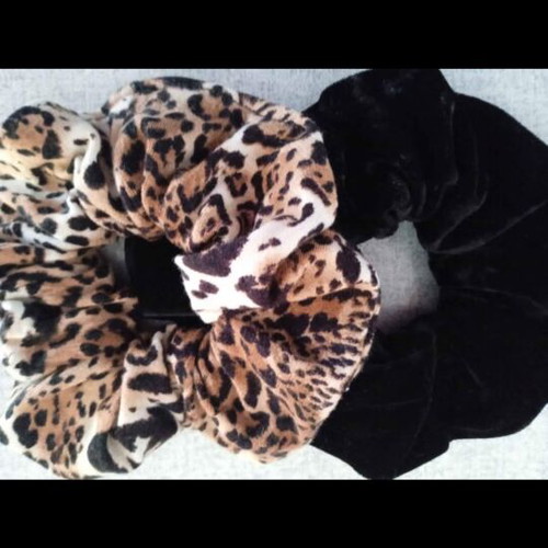 Scrunchies new, stock lot of 1500 pieces