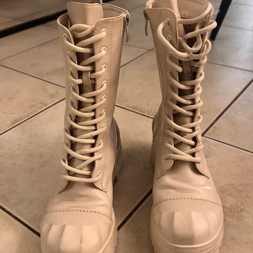 Beige boots used, size 36
