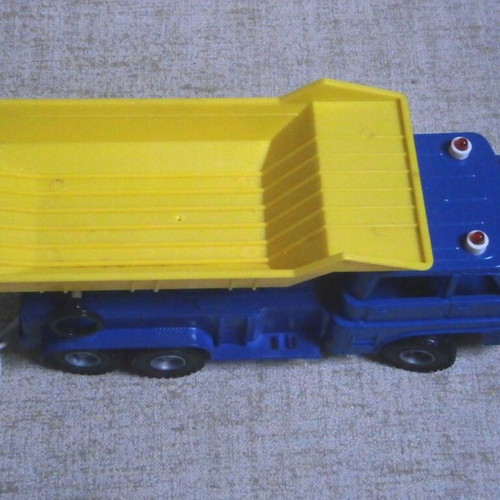 Lyra dump truck B/O R/C vintage toy with remote control