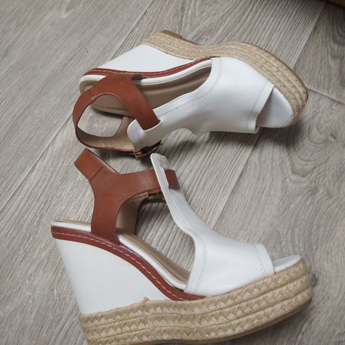 Summer women's sandals platforms size 36 like new, white and brown