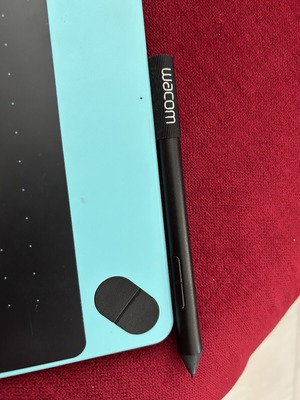 Wacom drawing tablet like new, computer connected