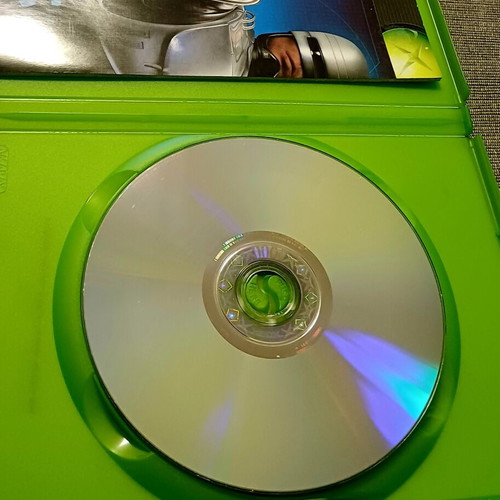 Robocop Xbox game used, complete in excellent condition