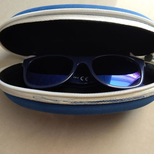 Invu Kids Sunglasses Blue Polarized used for 4-7 Years