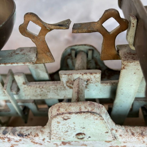 Old scale used from 1950-1960
