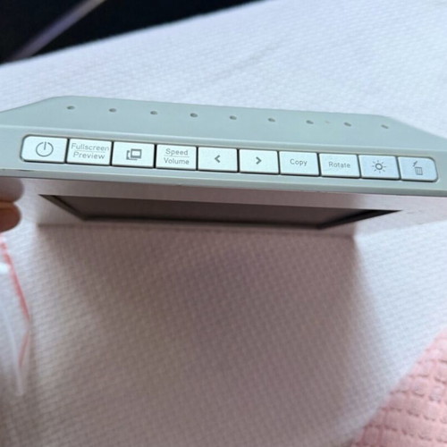 Brookstone digital photo frame like new