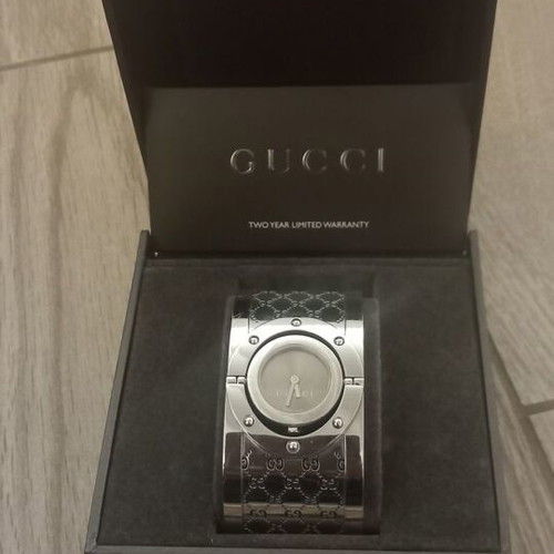 Gucci wristwatch like new, silver, women's