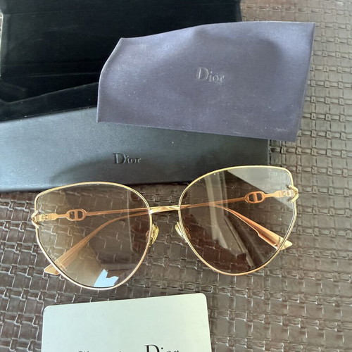 Dior sunglasses like new, pink color with original case and cloth