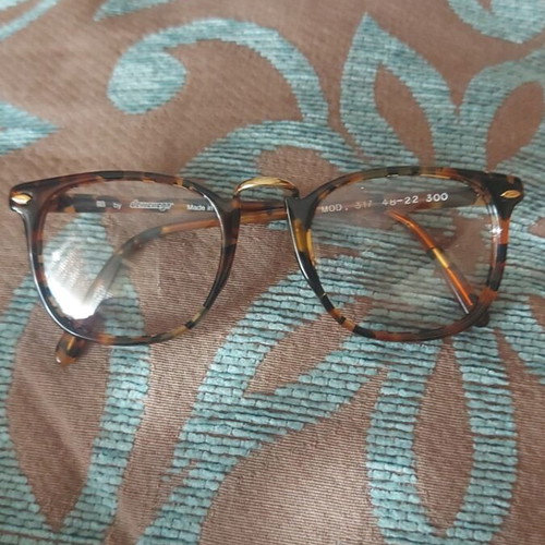 Vintage tortoiseshell brown eyeglass frame like new