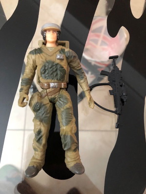 Star Wars Rebel Trooper φιγούρα μεταχειρισμένη 3,3/4 ίντσες με όπλο
