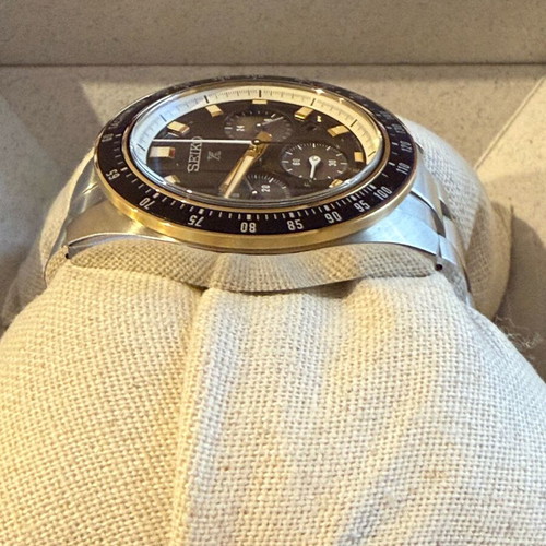 Seiko Prospex ‘Circuit Race’ Speedtimer Solar Chronograph with gold details new
