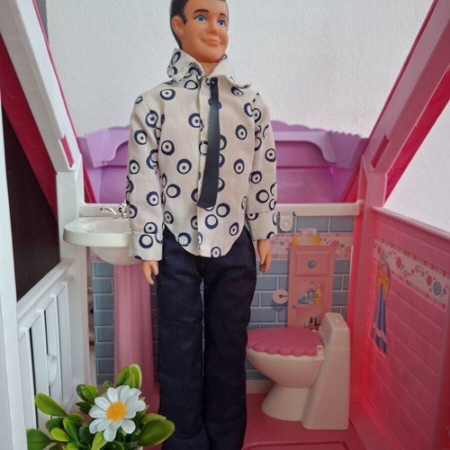 Old collector doll like new