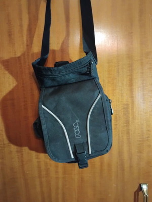 Polo shoulder bag like new, black and grey