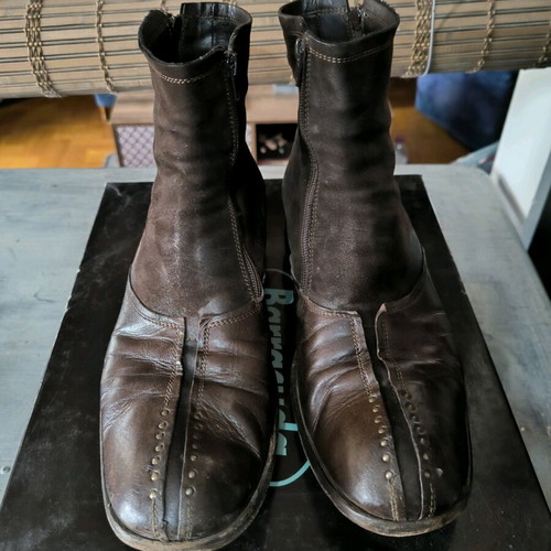 Barracuda by FABI Italy ankle boots like new, brown