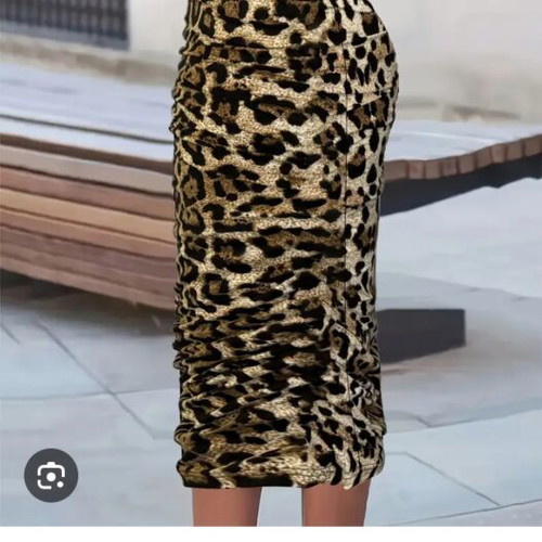 Shein leopard skirt XXL, like new, elastic and comfortable
