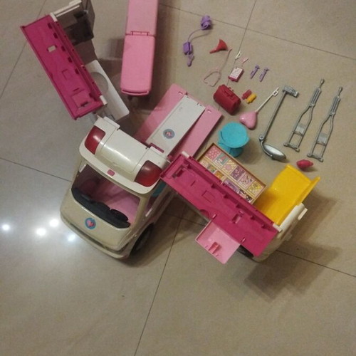 Barbie mobile medical clinic with accessories