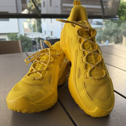 Under Armour Curry 13 Taxi basketball shoes brand new, size 41, yellow