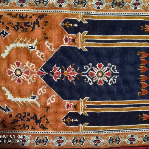 Handmade counted embroidery table runner new