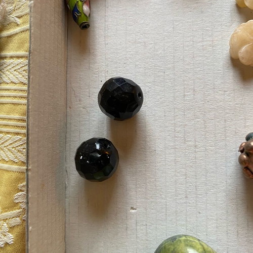 Semi-precious stones and beads for jewelry new