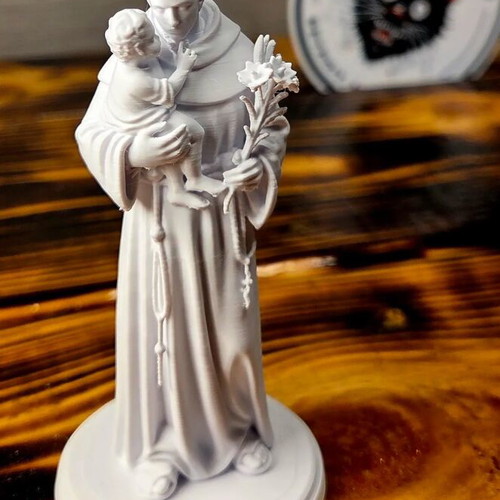 Decorative Saint statue with child new, minimal design