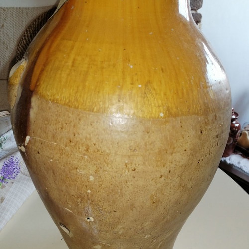 Vintage broken ceramic kioupi from 1940s