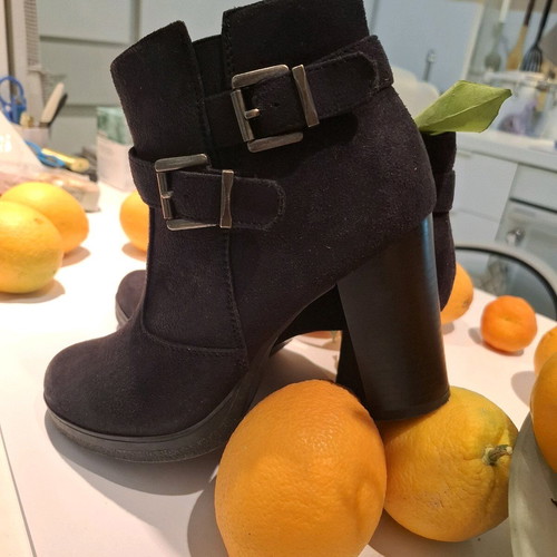 Bobo Black Ankle Boots Size 39 Like New