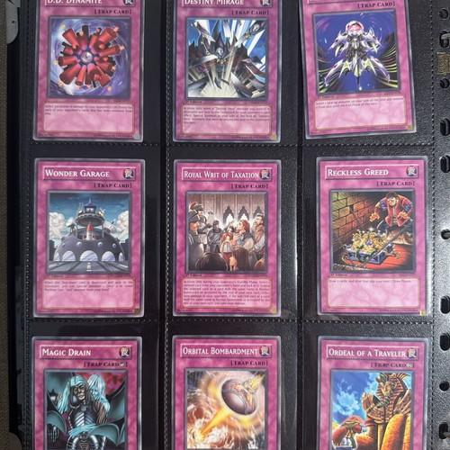 Yugioh Legendary Collection 2010 με Limited Edition κάρτες Αιγύπτιων Θεών σαν καινούργιο