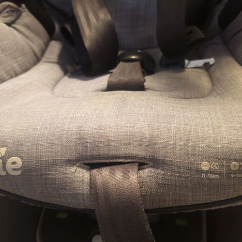 Joie Stages car seat with Isofix base like new